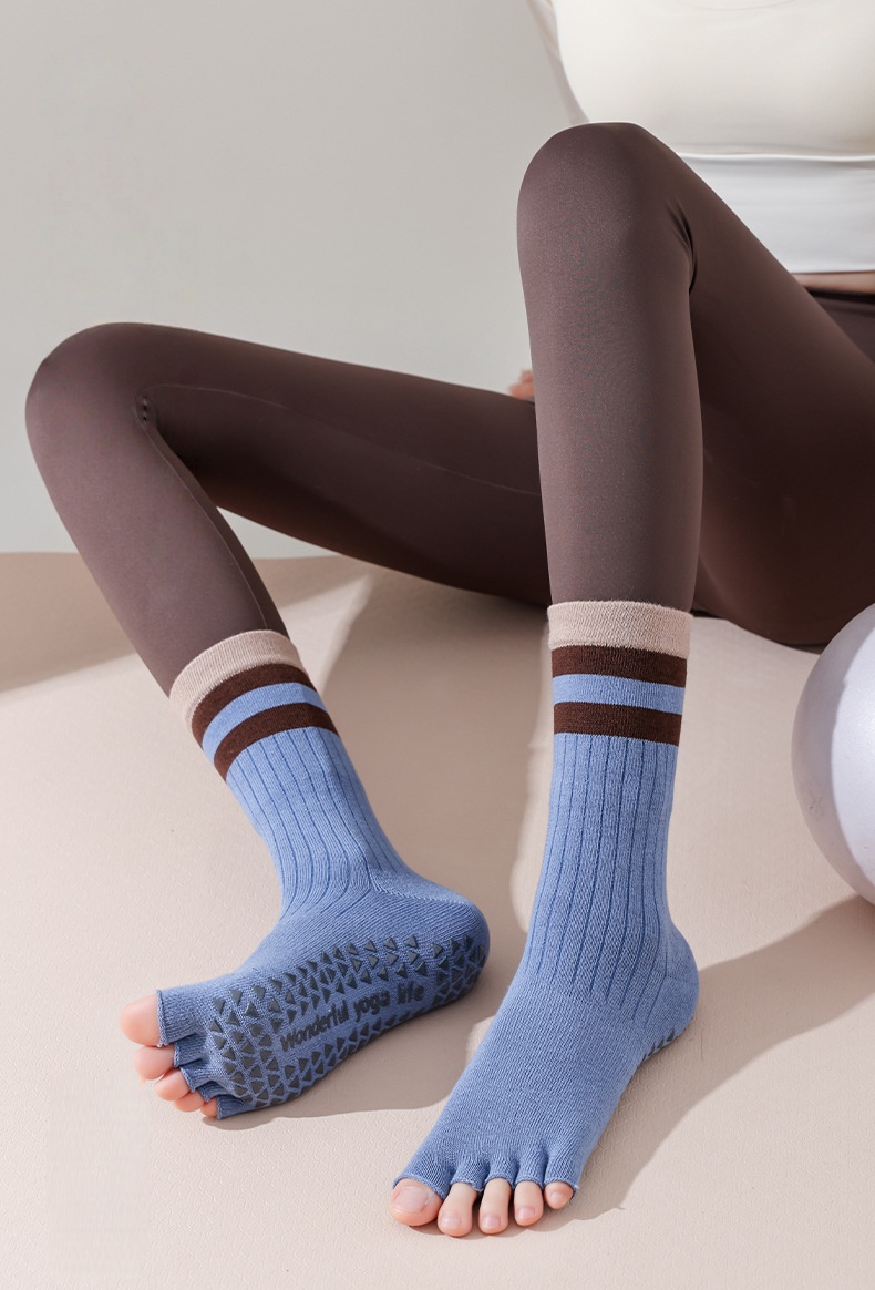 Non-Slip Yoga Toe Socks with Grips Womens Athletic Cotton Open Toe Yoga Socks